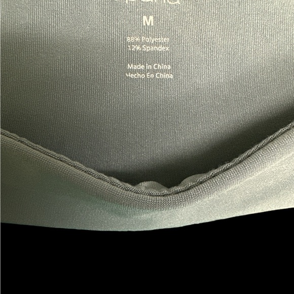 Apana‎ Leggings in Gray/Clay. Excellent Medium 23 inch inseam - Picture 3 of 4